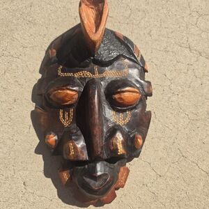 Hand Carvrd Wooden Kenyan Mask